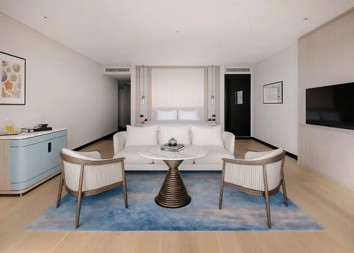 The Langham, Gold Coast And Jewel Residences