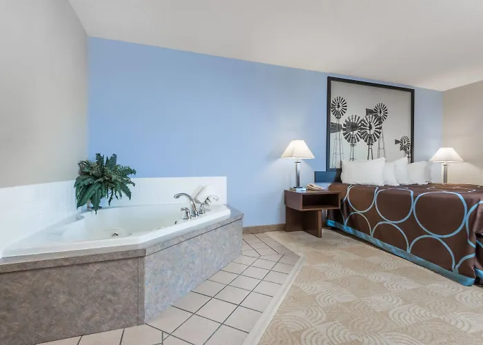 Super 8 By Wyndham Beloit