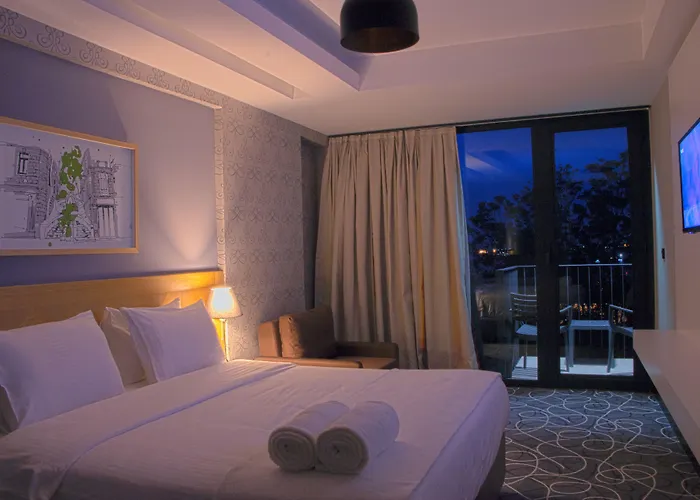 Four-G Hotel
