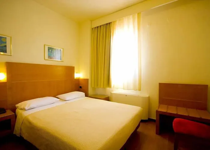 Diana Hotel