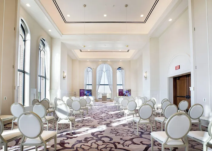 Hotel Vin, Grapevine, Autograph Collection