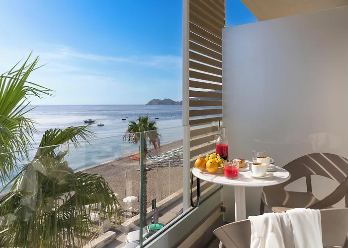 Albatros Beach Hotel