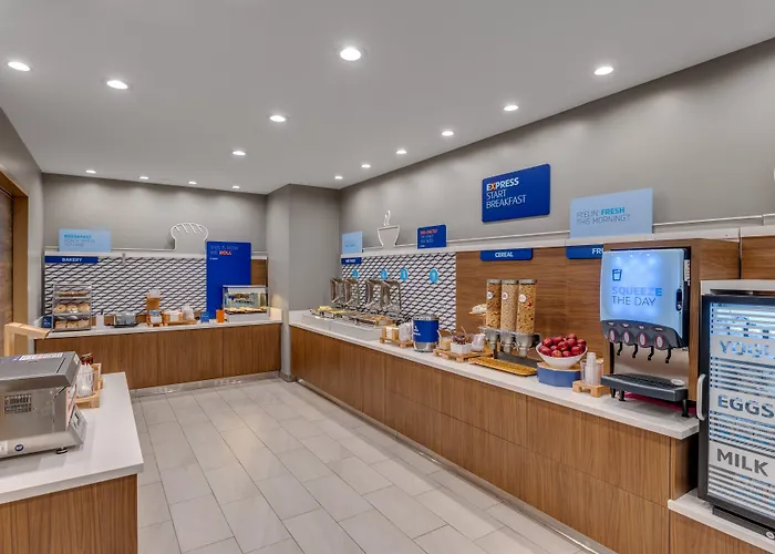 Holiday Inn Express & Suites Hawaiian Gardens By Ihg
