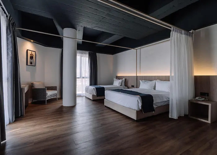Impiana By Roxy Hotel