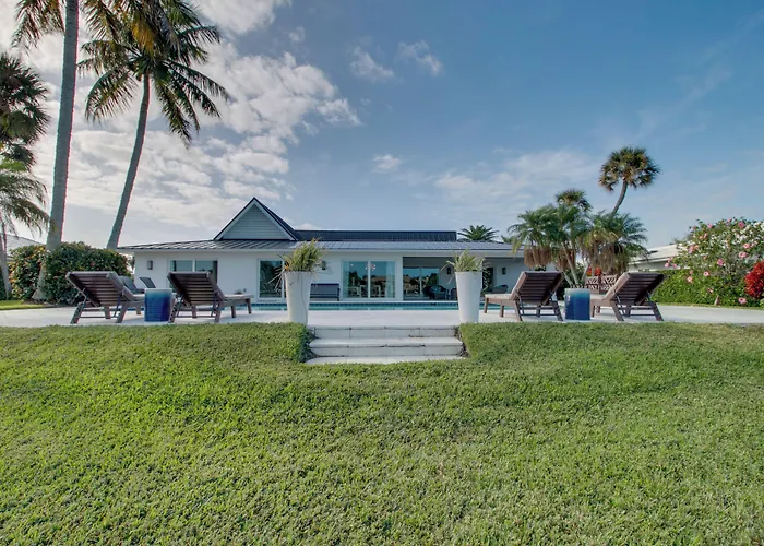 Lavish Vero Beach Escape With Pool, Patio + Dock!