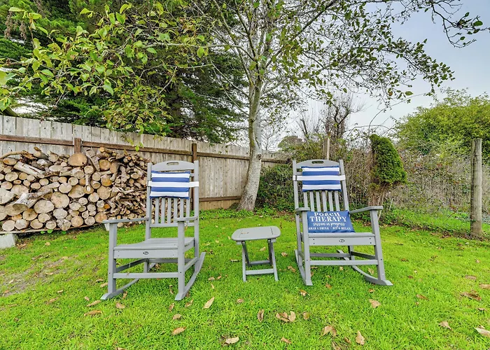 Unique Dog-Friendly Log Cabin: Short Walk To Ocean