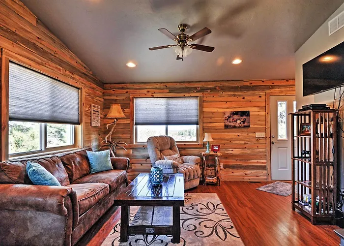 Pagosa Springs Escape W/ Deck, Hot Tub & Grill!