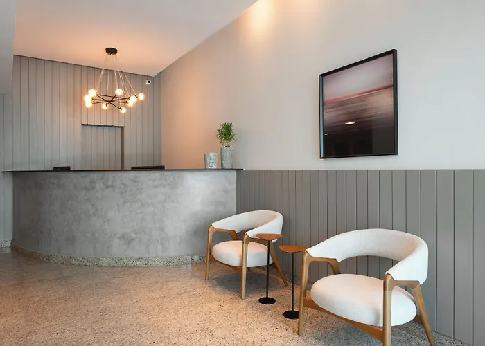 Lym Flat Hotel