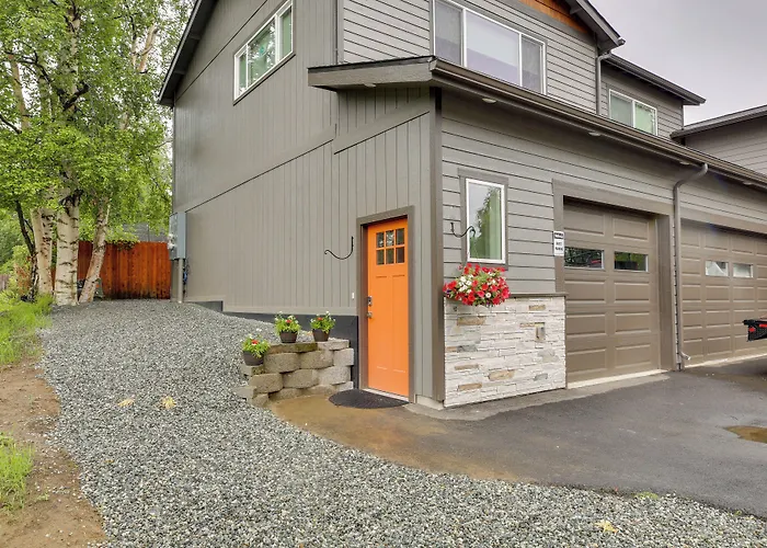 Anchorage Apartment W/ A View ~ 3 Mi To Airport
