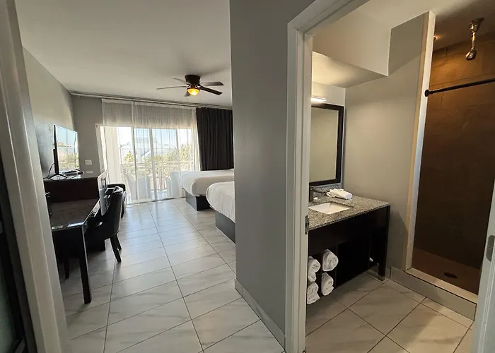 Grace Bay Suites