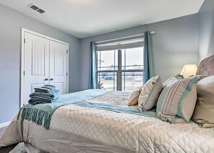 Spacious Navarre Retreat W/ Fenced-In Yard!