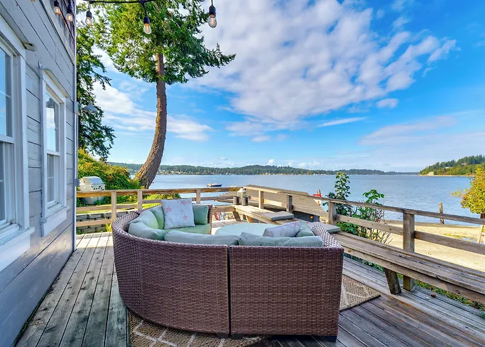 Gig Harbor Historical Beach House In Wollochet Bay