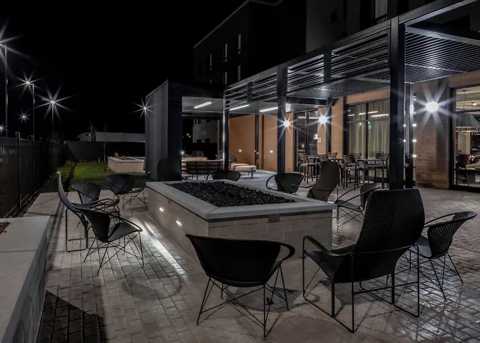Courtyard By Marriott East Lansing Okemos
