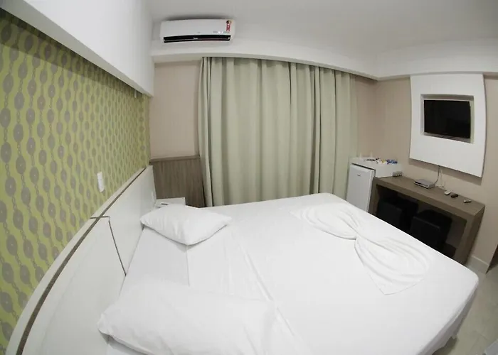 Nayru Hotel