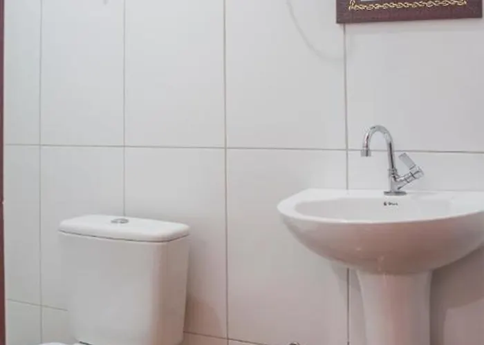 Oyo M&J Hotel
