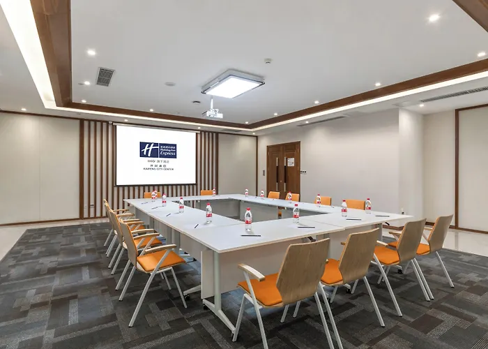 Holiday Inn Express Kaifeng City Center By Ihg