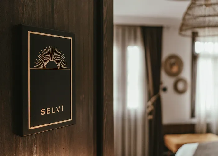 Parna Hotel