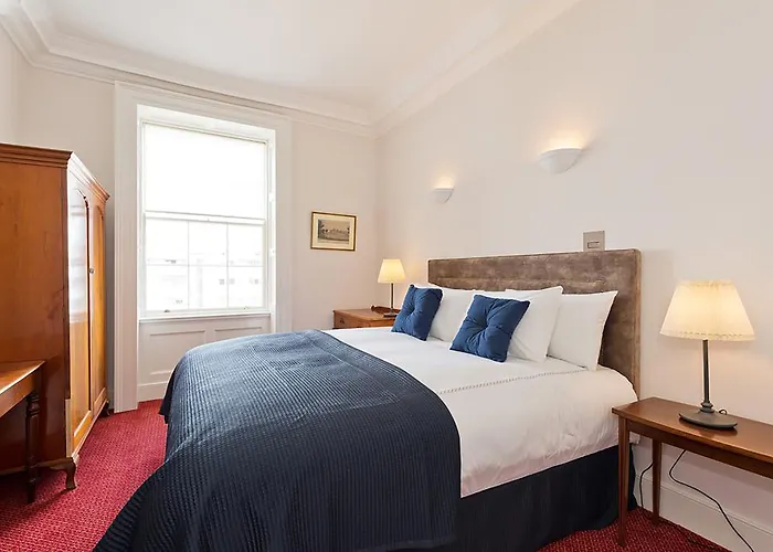 Henrietta Suites City Centre