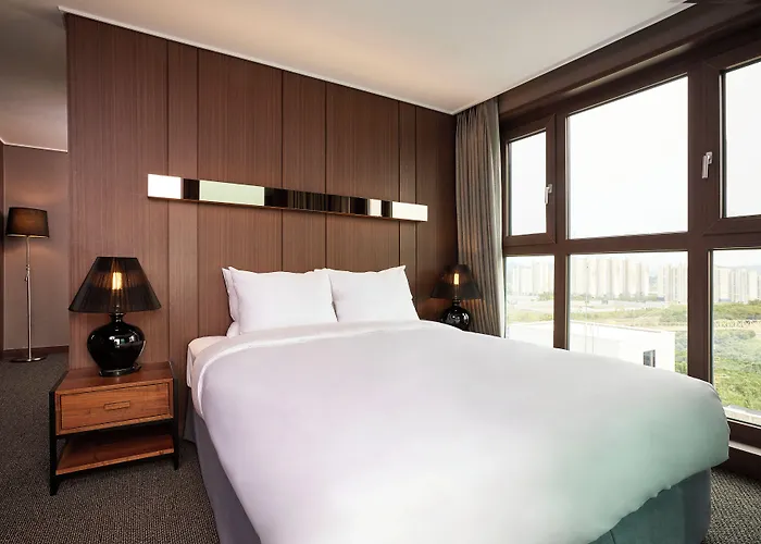 Raonstay In Perla Hotel
