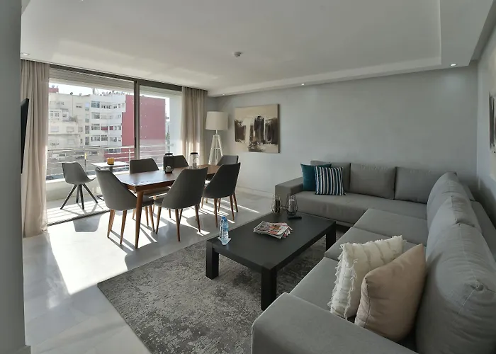 Le Yacht Suites Hotel