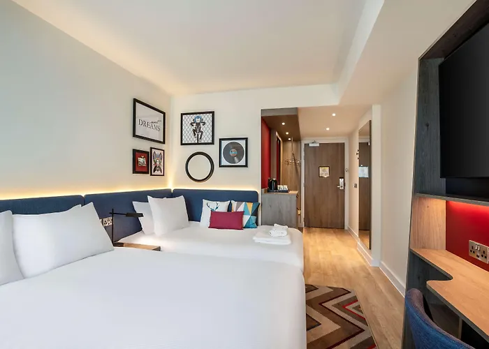 Hampton By Hilton Bath City