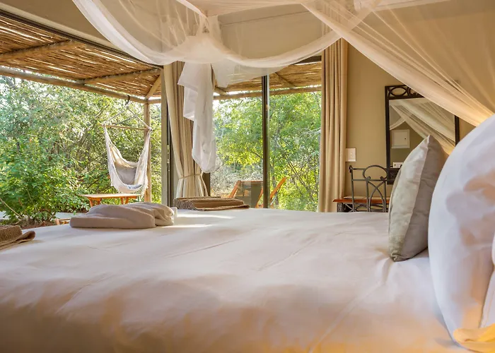 Ukuthula Bush Lodge