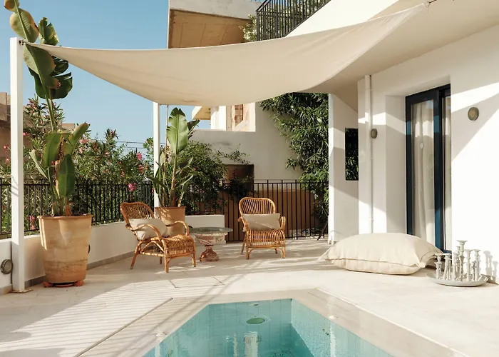Nami Hotel & Suites