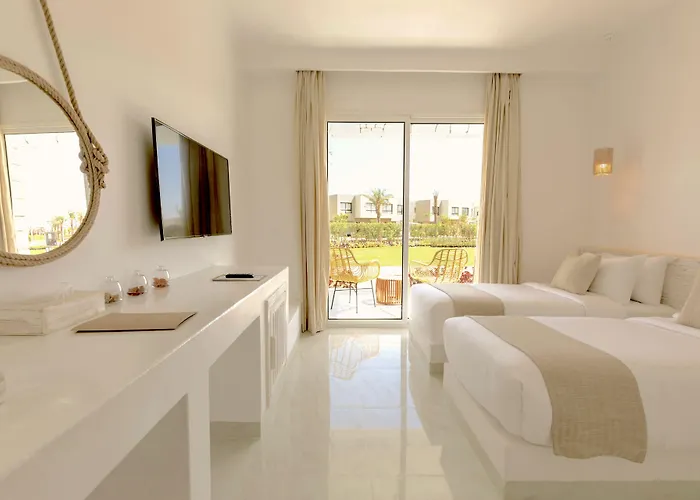 Tanoak Resort
