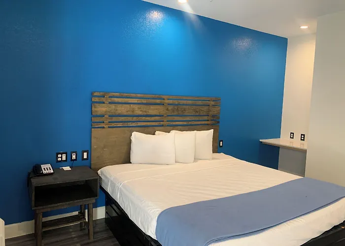 Signature Inn Houston Greenspoint