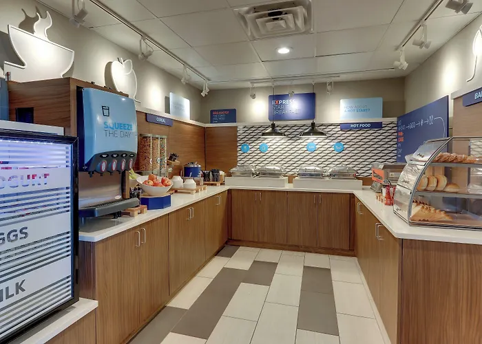 Holiday Inn Express - Cincinnati North - Monroe By Ihg