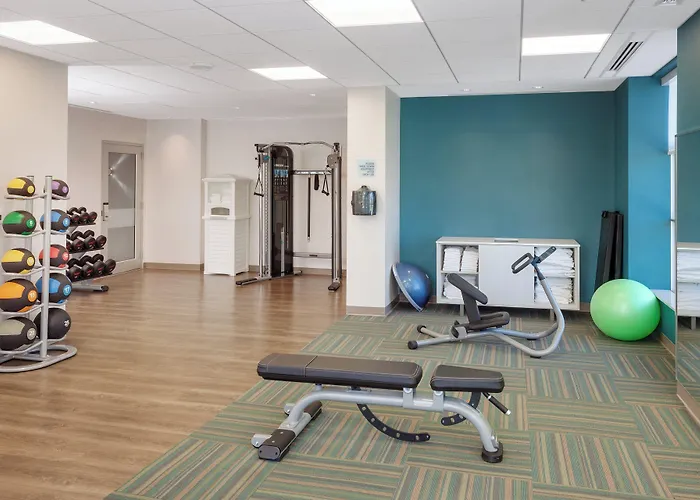 Holiday Inn Express & Suites Downtown Ottawa East By Ihg