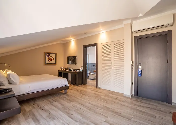 Resa Hotel Goecek