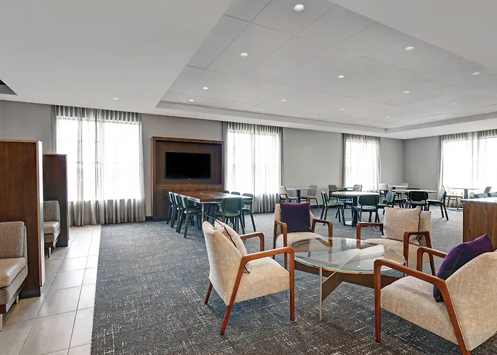 Courtyard By Marriott Manhattan Aggieville