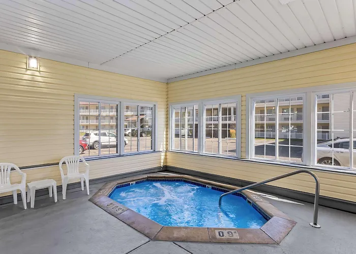 Quality Inn Lakefront