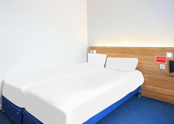 Go2 Lancaster Centre Hotel