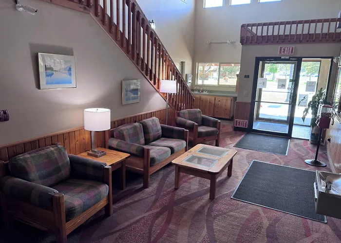 Northwoods Inn And Suites