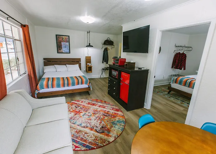 Route 19 Inn