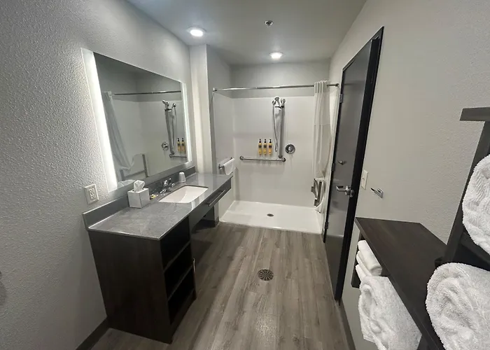 Executive Residency By Best Western Medford