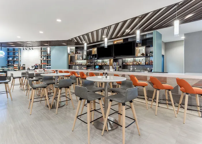 Holiday Inn & Suites Cedar Falls-Waterloo Event Ctr By Ihg