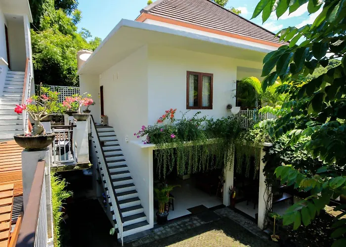 Dewi Villa Padangbai Hotel