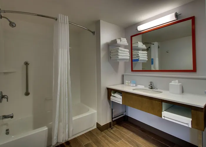 Hampton Inn & Suites By Hilton Southport