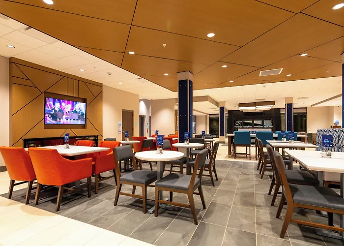 Holiday Inn Express & Suites Murfreesboro West By Ihg