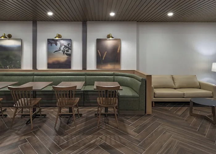 Fairfield Inn And Suites By Marriott St Louis Downtown