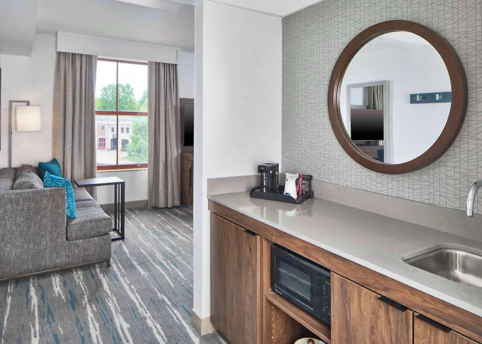 Hampton Inn & Suites Saratoga Springs Downtown