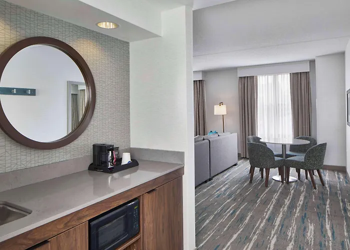 Hampton Inn & Suites Saratoga Springs Downtown