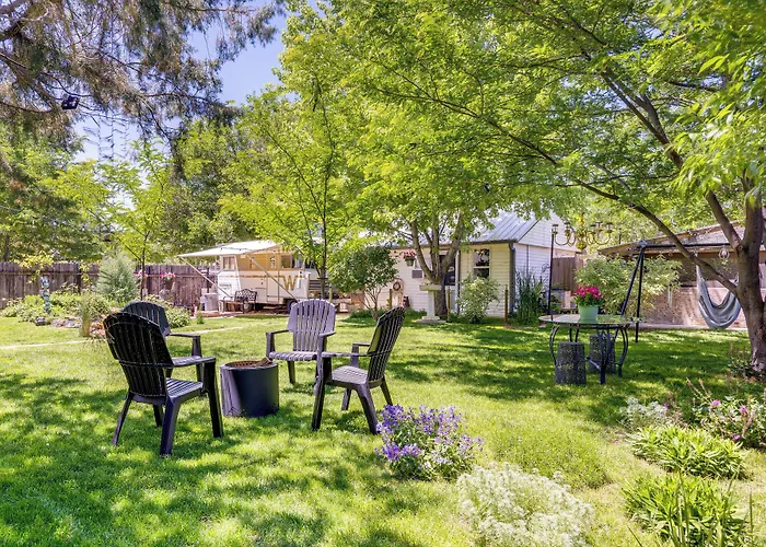 Las Animas Studio W/ Lush Backyard Paradise!