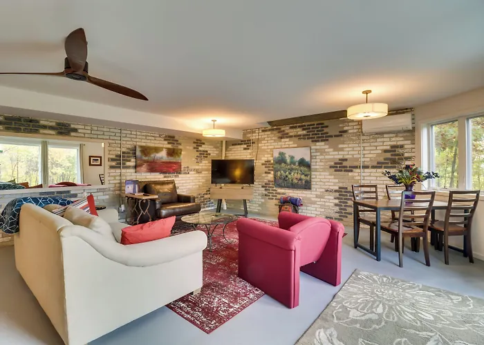 Renovated Studio On 5 Acres - Near Vineyards!