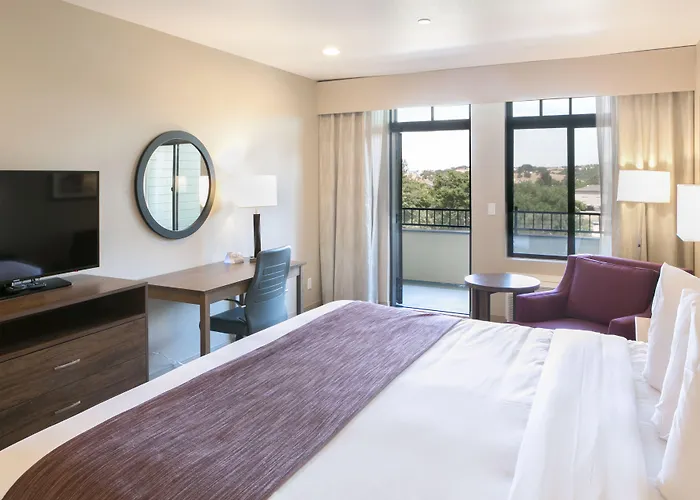 Hotel Siri Downtown - Paso Robles