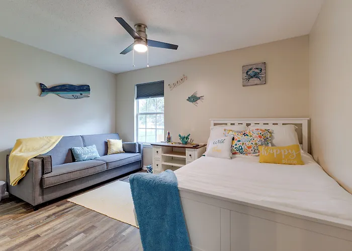 Charming Biloxi Vacation Rental Near Beach!