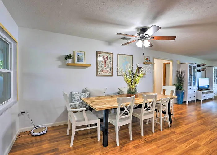 Lakefront Babson Park Escape: Pet Friendly!